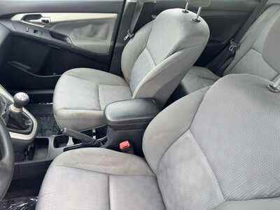 2010 Toyota Matrix, $8490. Photo 5