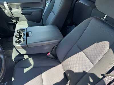2013 Chevrolet Silverado 1500, $17999. Photo 5