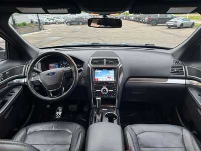 2017 Ford Explorer, $17740. Photo 10