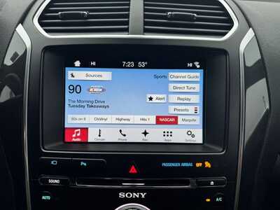 2017 Ford Explorer, $17740. Photo 3