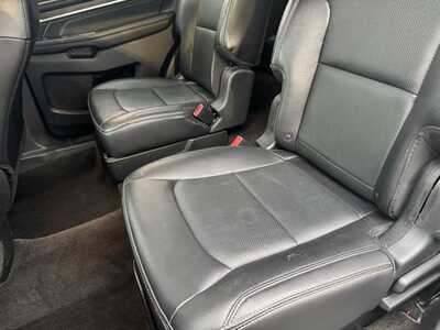 2017 Ford Explorer, $17740. Photo 7