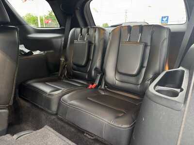 2017 Ford Explorer, $17740. Photo 9