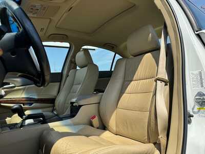 2008 Honda Accord, $5599. Photo 5