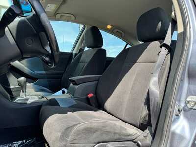 2012 Nissan Altima, $6990. Photo 5