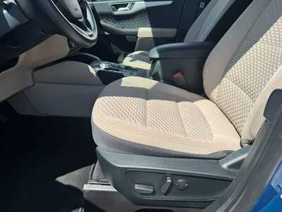 2020 Ford Escape, $16990. Photo 5
