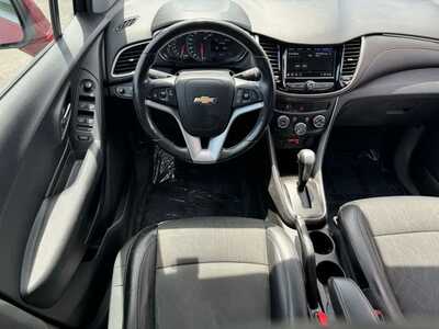 2018 Chevrolet Trax, $9349. Photo 10