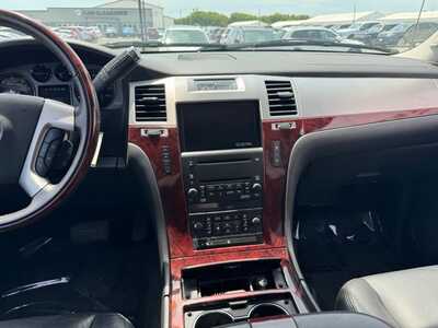 2008 Cadillac Escalade EXT, $11990. Photo 2