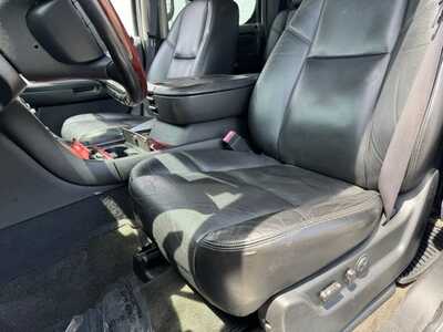 2008 Cadillac Escalade EXT, $11990. Photo 5