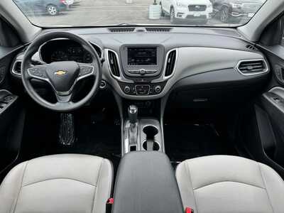 2019 Chevrolet Equinox, $14399. Photo 9