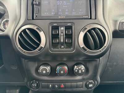 2015 Jeep Wrangler Unlimited, $15590. Photo 12