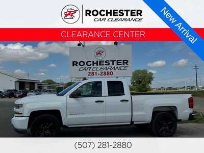 2018 Chevrolet 1500 Ext Cab, $19990. Photo 1