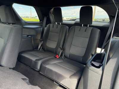 2019 Ford Explorer, $12690. Photo 12