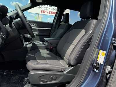 2019 Ford Explorer, $12690. Photo 8