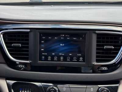 2020 Chrysler Voyager, $14500. Photo 3