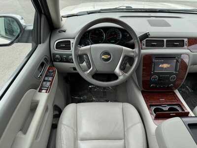 2013 Chevrolet Tahoe, $11990. Photo 5