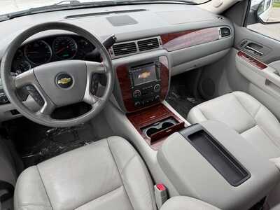 2013 Chevrolet Tahoe, $11990. Photo 6