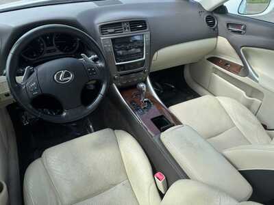 2010 Lexus IS, $10890. Photo 5