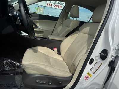 2010 Lexus IS, $10890. Photo 7