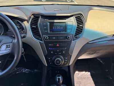 2018 Hyundai Santa Fe, $14990. Photo 2