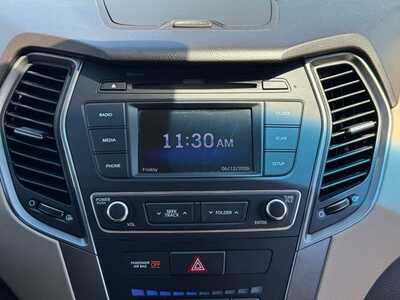 2018 Hyundai Santa Fe, $14990. Photo 3
