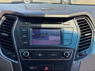 2018 Hyundai Santa Fe, $14990. Photo 4