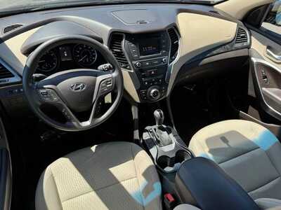 2018 Hyundai Santa Fe, $14990. Photo 6