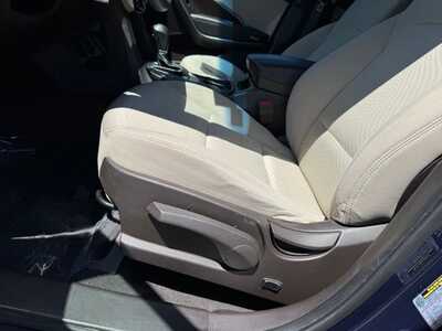 2018 Hyundai Santa Fe, $14990. Photo 9