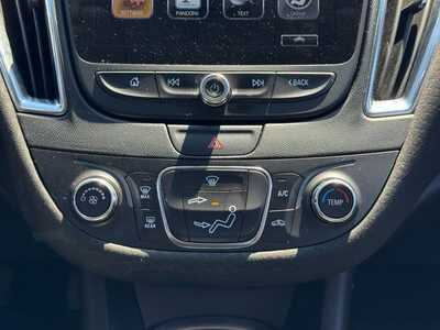 2016 Chevrolet Malibu, $8990. Photo 12