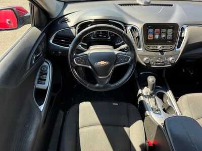 2016 Chevrolet Malibu, $8990. Photo 5