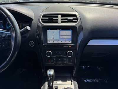2017 Ford Explorer, $12990. Photo 2