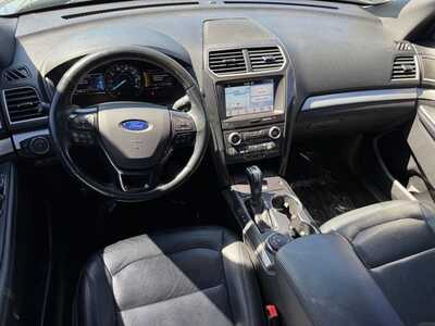 2017 Ford Explorer, $12990. Photo 6