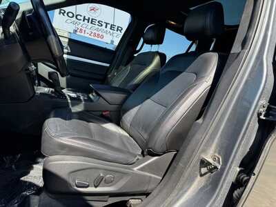 2017 Ford Explorer, $12990. Photo 8