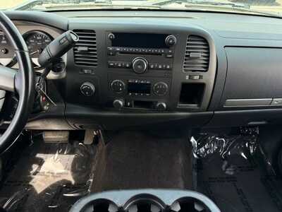 2012 Chevrolet 1500 Crew Cab, $8490. Photo 2