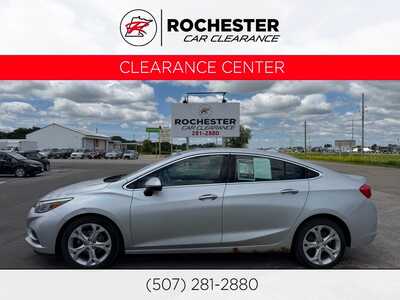 2017 Chevrolet Cruze, $7490. Photo 1