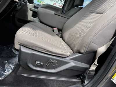 2016 Ford F-150, $15590. Photo 6