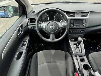 2018 Nissan Sentra, $9990. Photo 5
