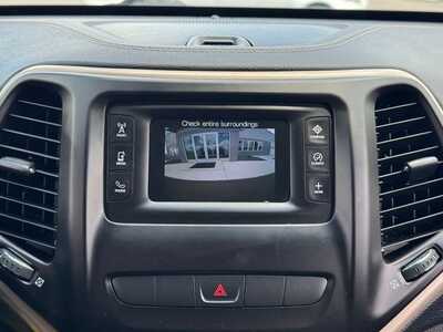 2015 Jeep Cherokee, $10990. Photo 4