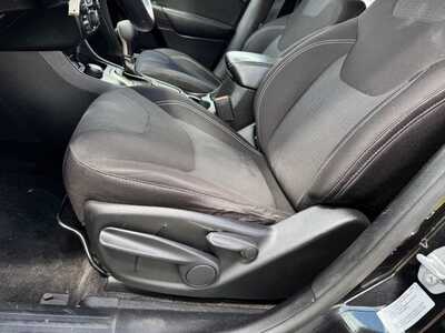 2015 Jeep Cherokee, $10990. Photo 6