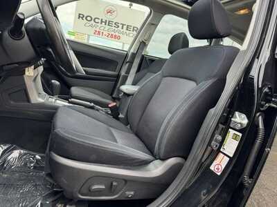 2016 Subaru Forester, $13590. Photo 5
