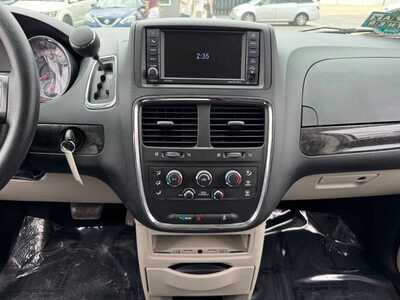 2018 Dodge Caravan, Grand, $10990. Photo 2