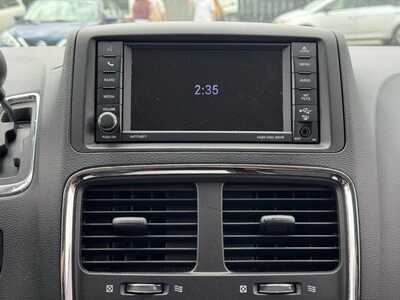 2018 Dodge Caravan, Grand, $10990. Photo 3
