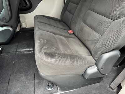 2018 Dodge Caravan, Grand, $10990. Photo 8