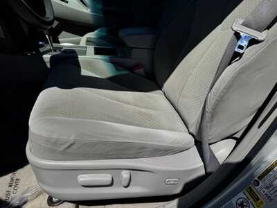 2009 Toyota Camry, $5498. Photo 5