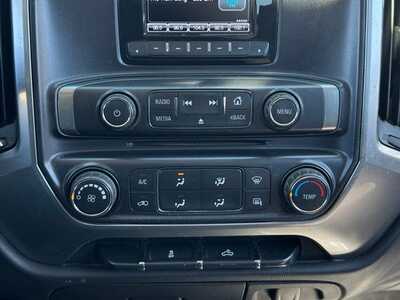2015 Chevrolet 2500 Crew Cab, $27997. Photo 11