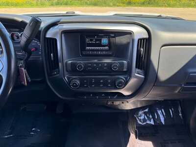 2015 Chevrolet 2500 Crew Cab, $27997. Photo 2