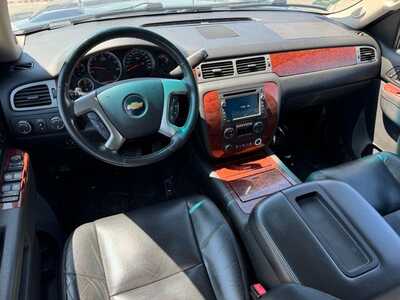 2011 Chevrolet Avalanche, $12990. Photo 10