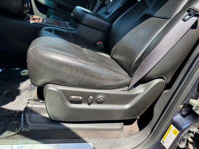 2011 Chevrolet Avalanche, $12990. Photo 6