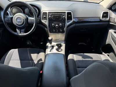 2012 Jeep Grand Cherokee, $7790. Photo 10