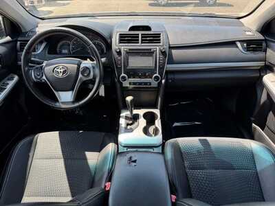 2014 Toyota Camry, $11790. Photo 11