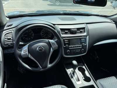 2017 Nissan Altima, $7349. Photo 12